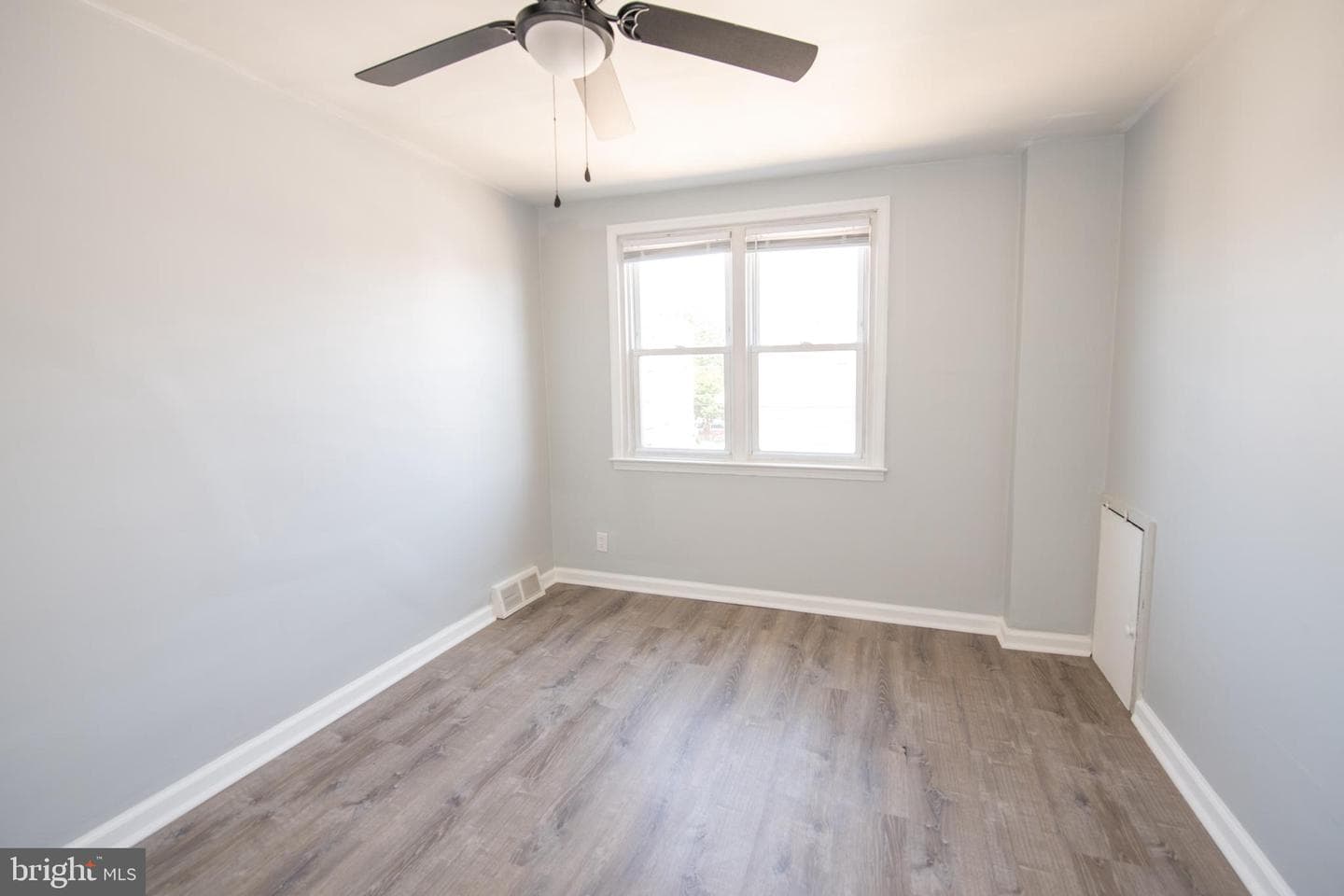 8138 Terry Street photo 25