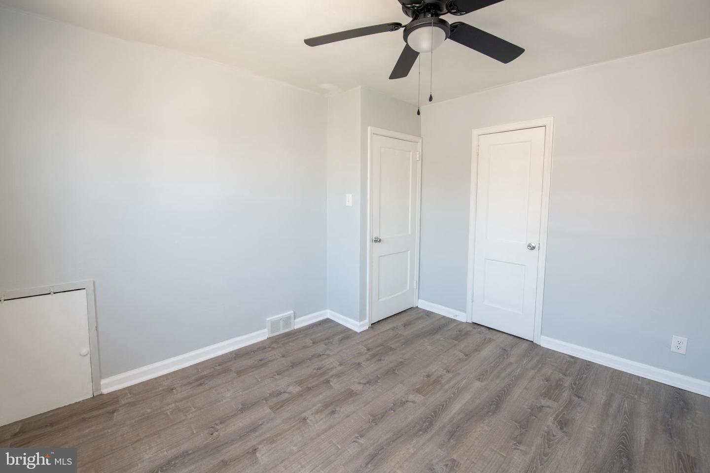 8138 Terry Street photo 27