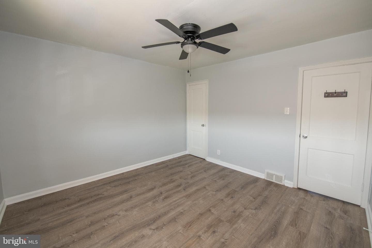 8138 Terry Street photo 32