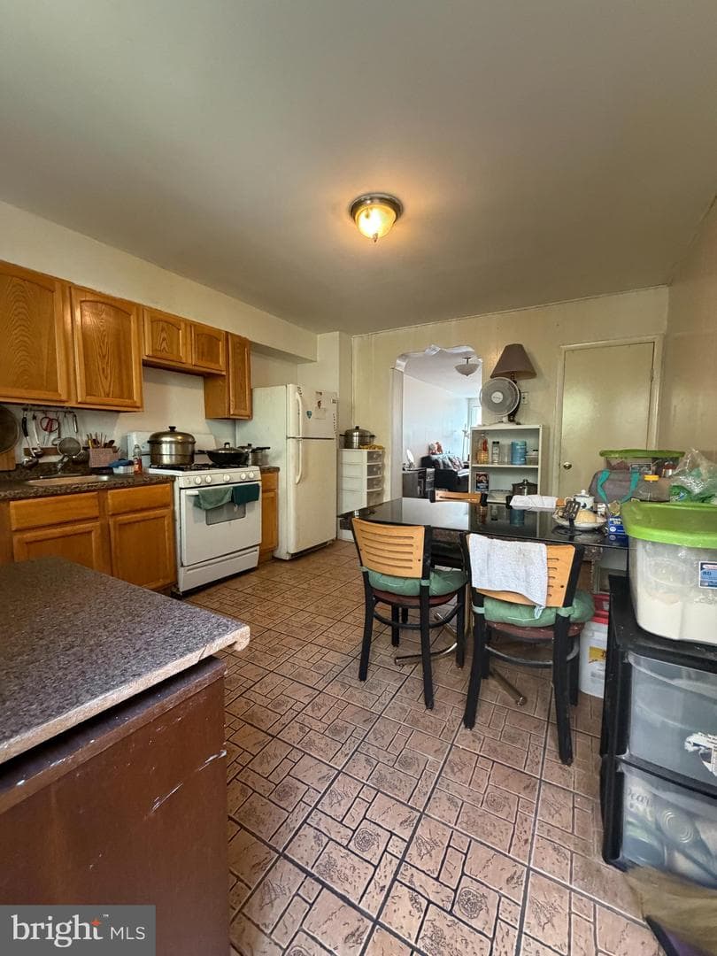 623 Fernon Street photo 7