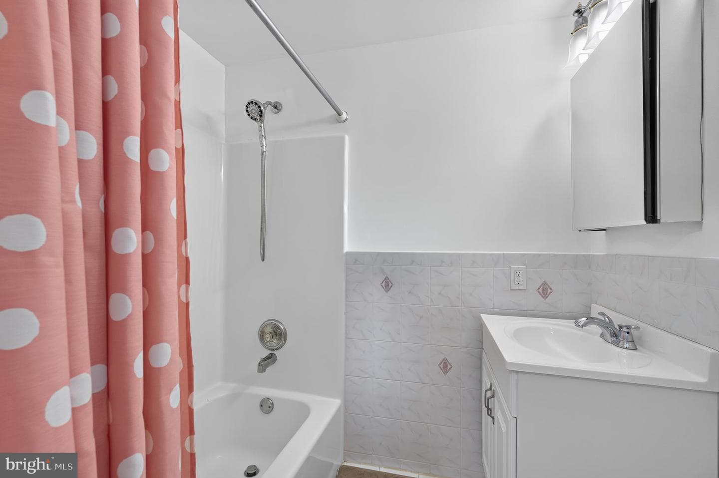 662 Lawler Street photo 22