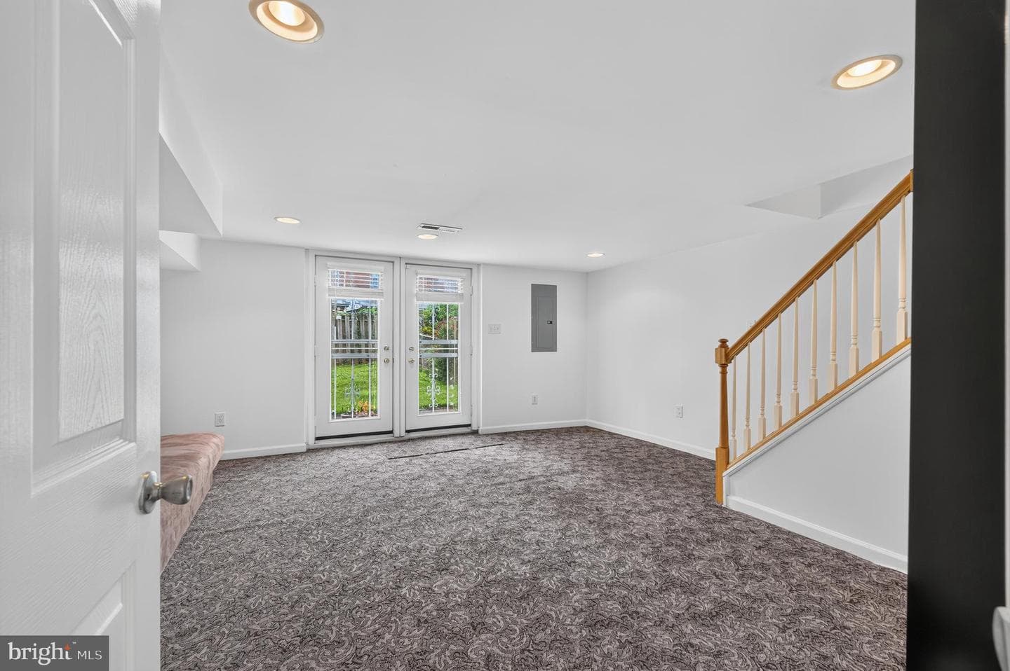 662 Lawler Street photo 32