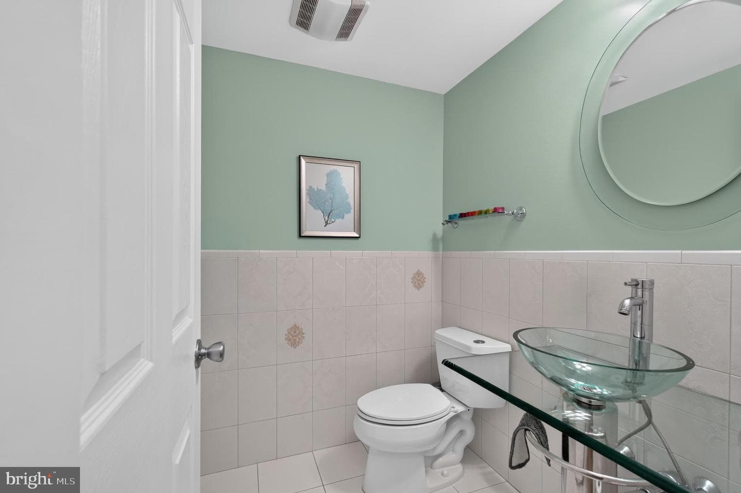 662 Lawler Street photo 35