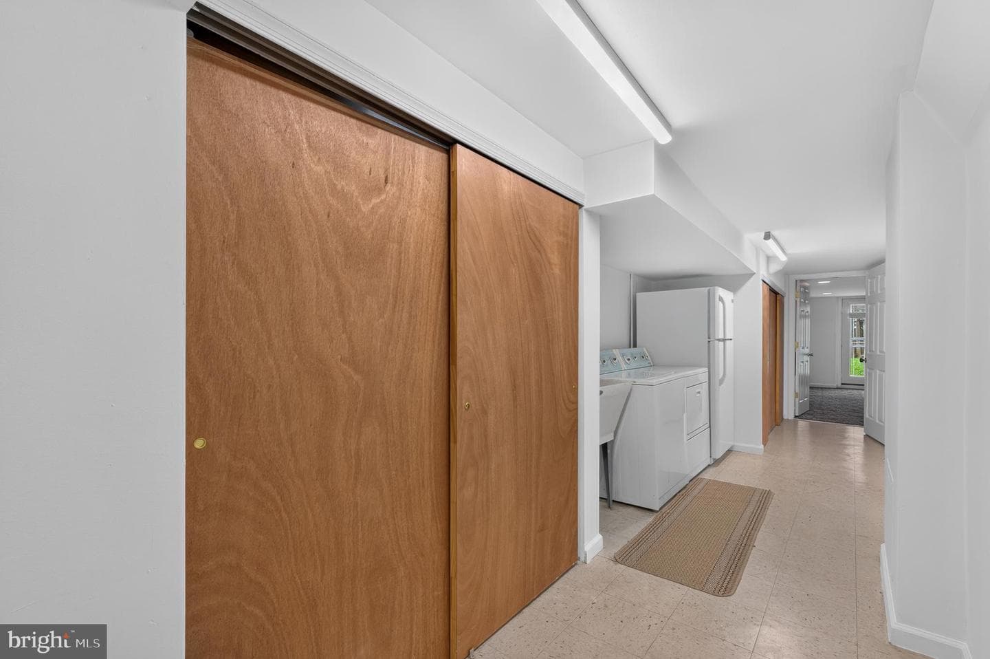 662 Lawler Street photo 36