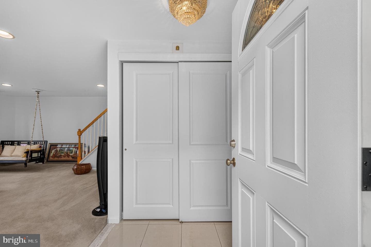 662 Lawler Street photo 6