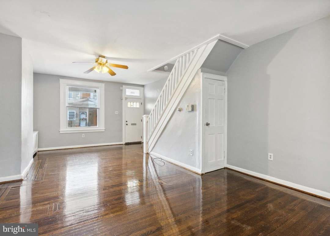 645 E Westmoreland Street photo 4