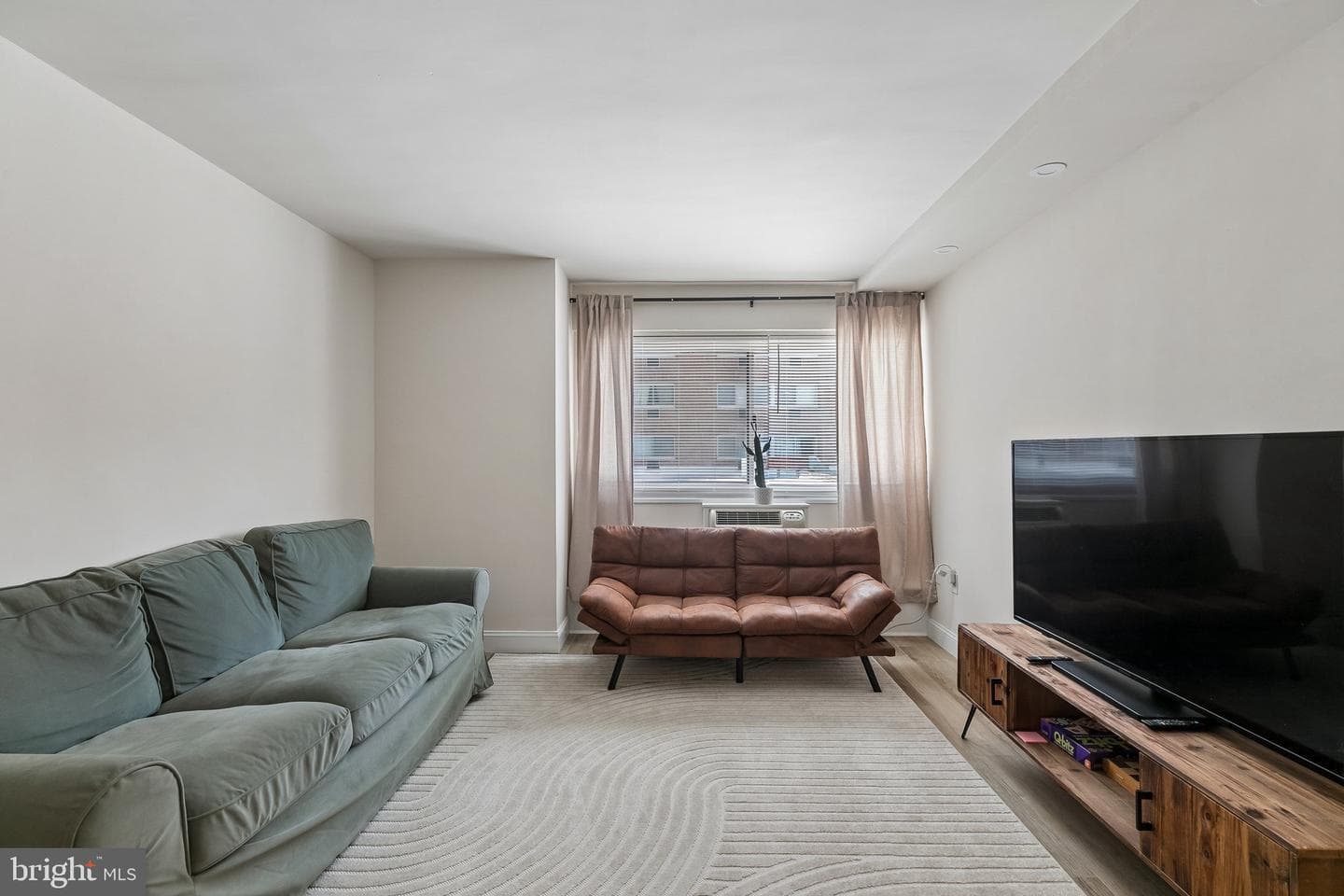 2101 Chestnut Street #303, Philadelphia