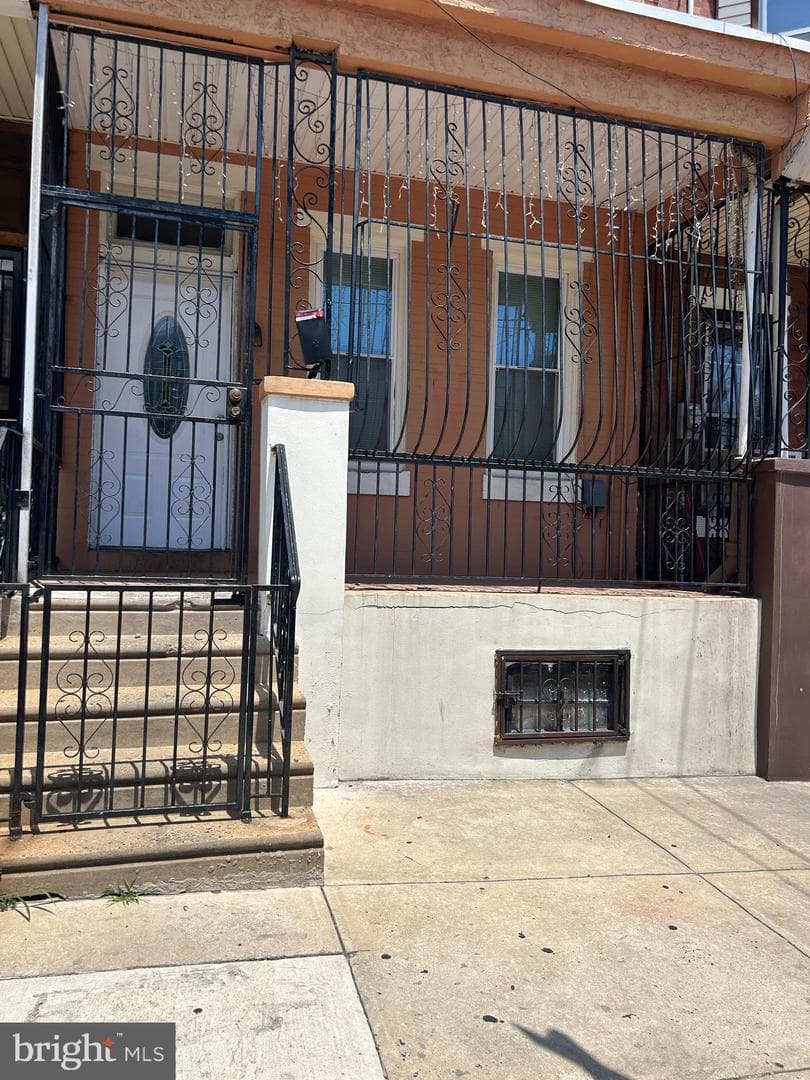 211 E Ontario Street, Philadelphia
