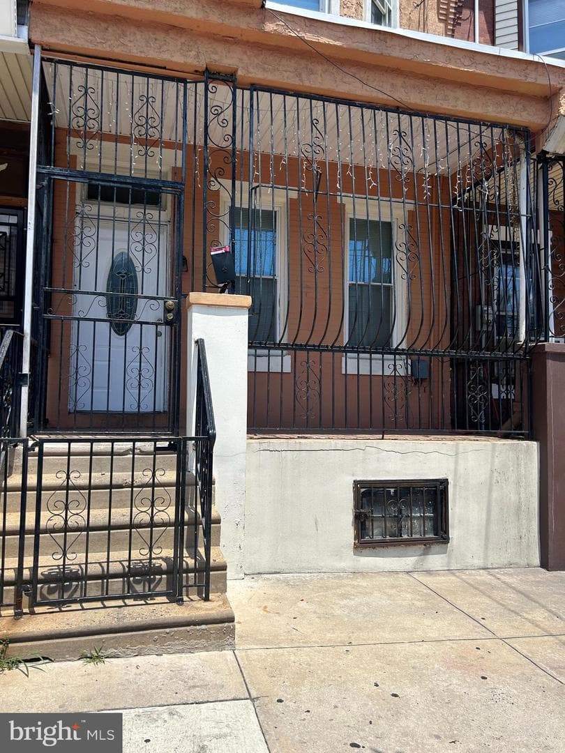 211 E Ontario Street, Philadelphia