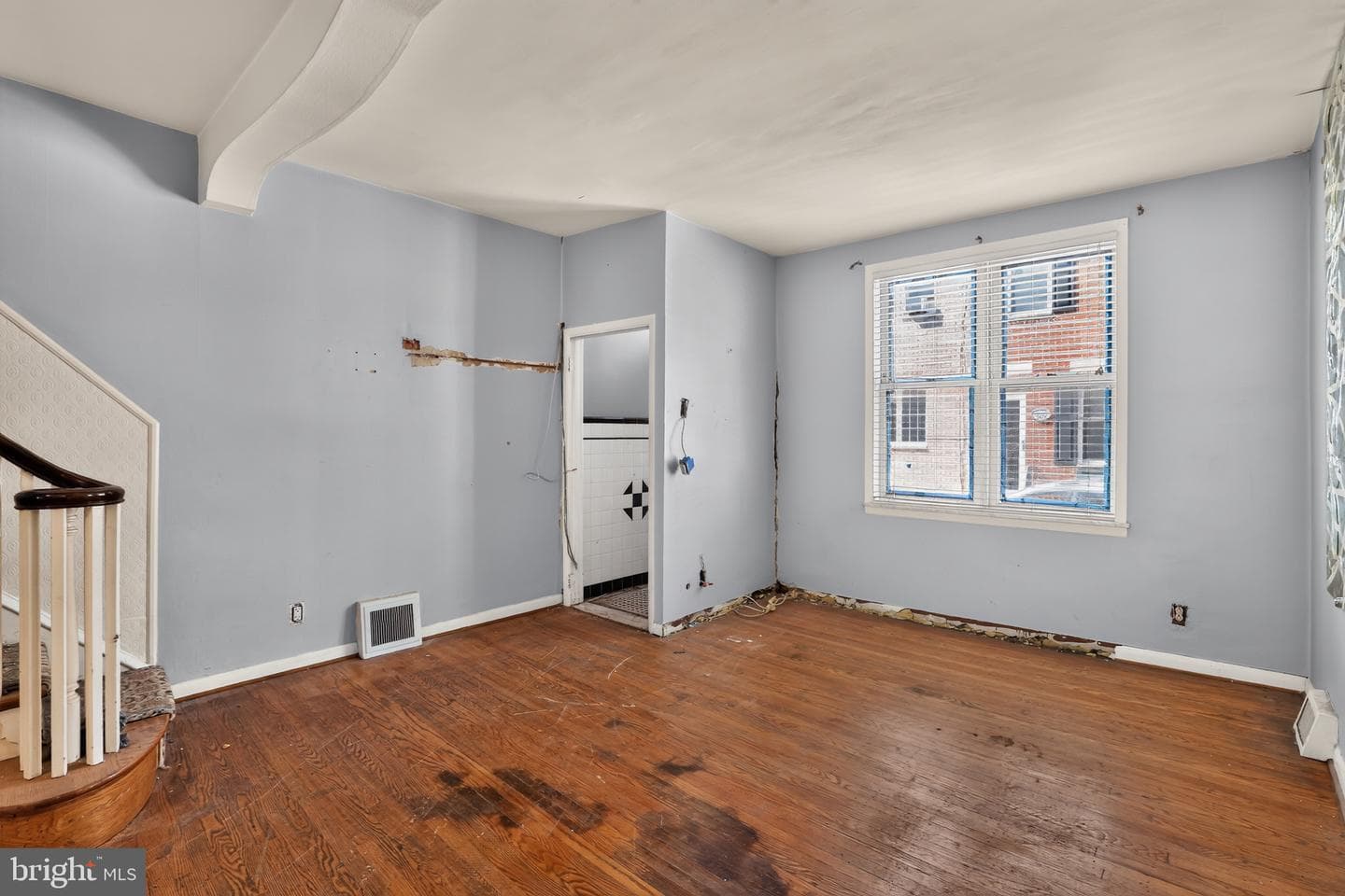 1014 Tree Street photo 3