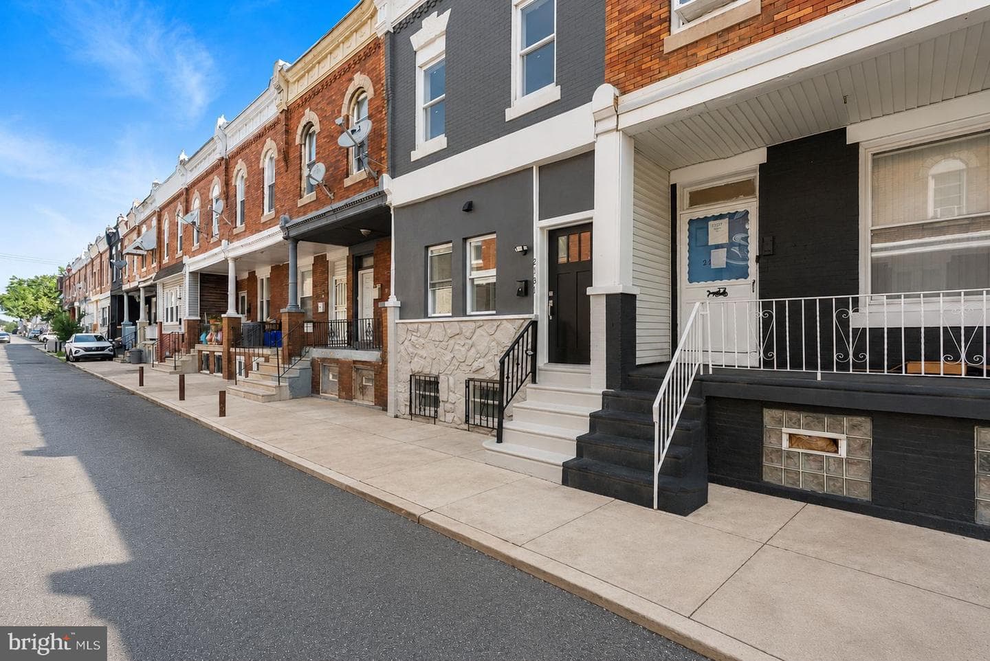 2131 S Alden Street photo 3