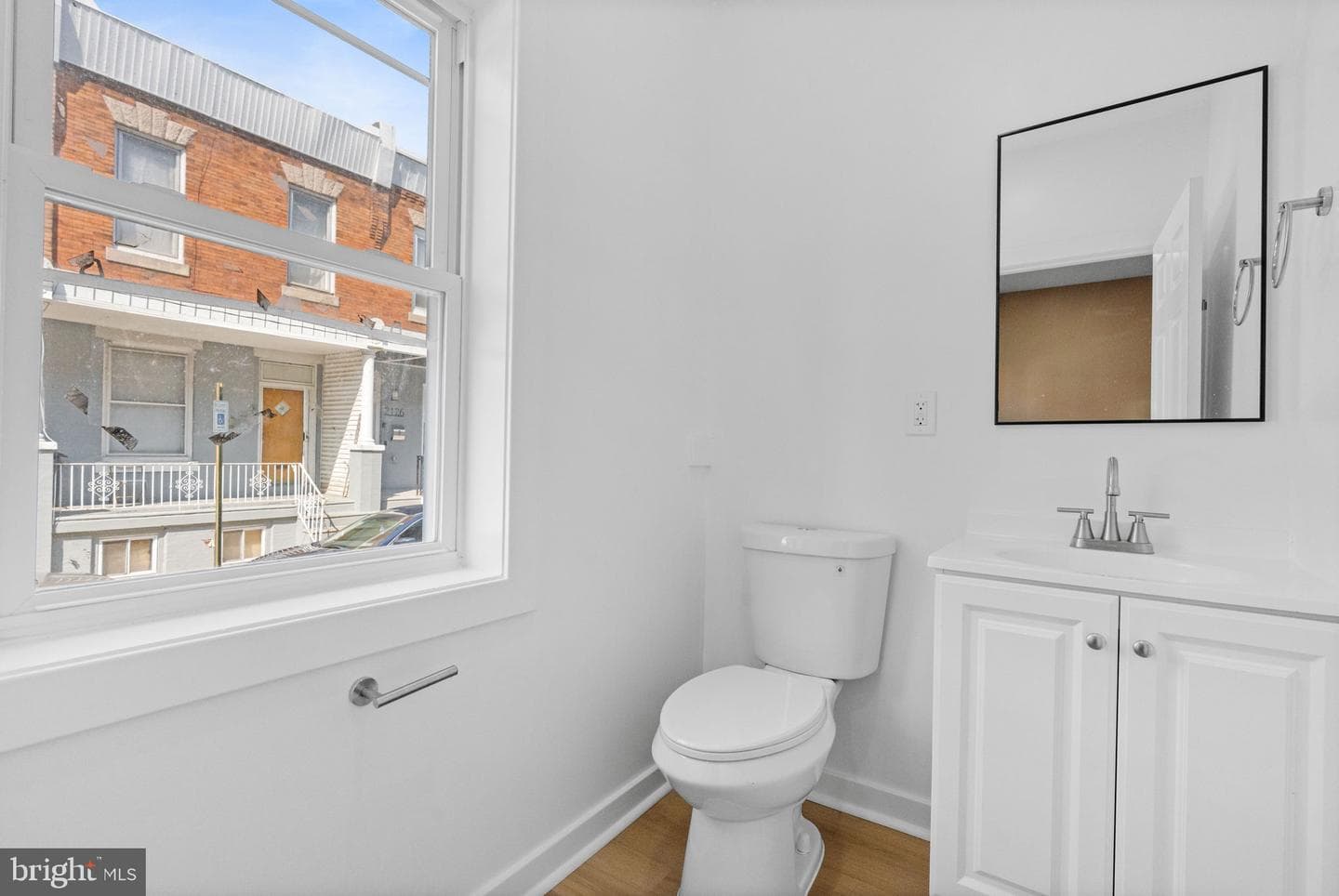 2131 S Alden Street photo 7