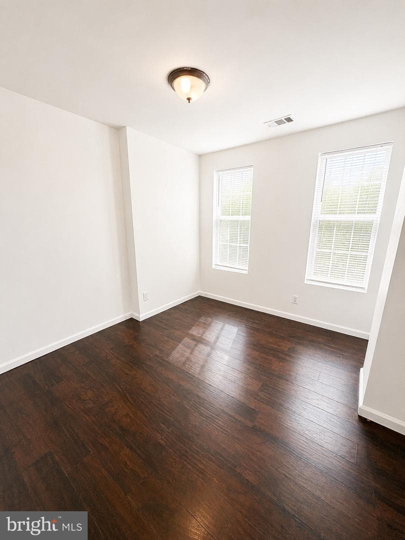 5557 Walton Avenue photo 11