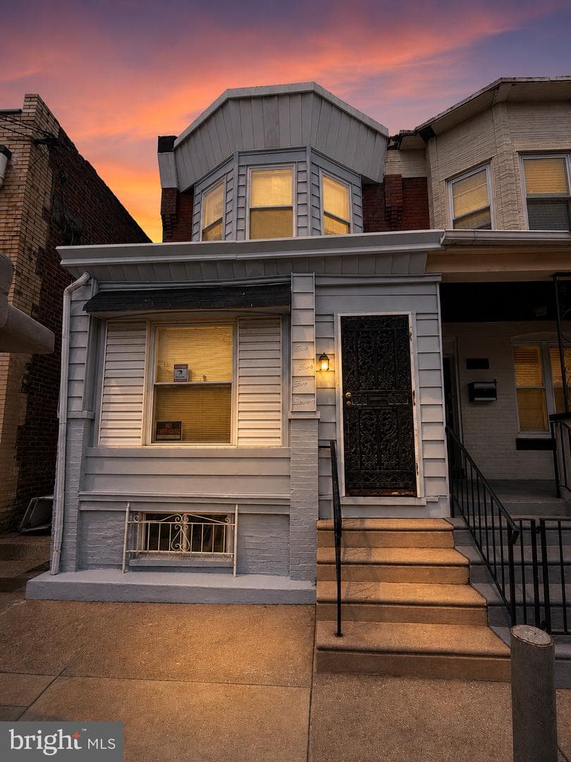 5557 Walton Avenue, Philadelphia