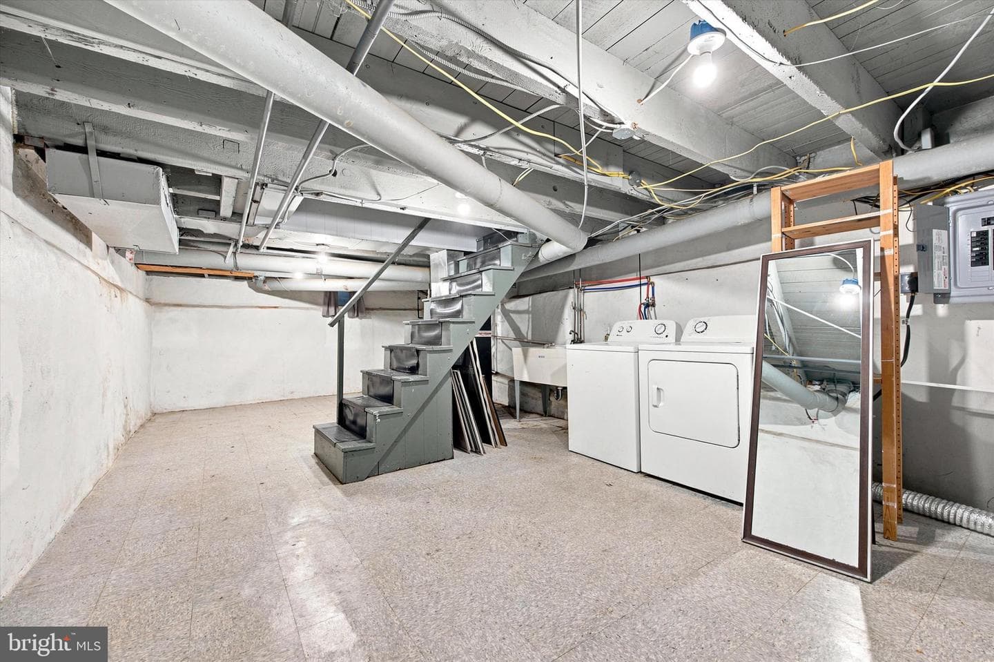 2645 Webb Street photo 36