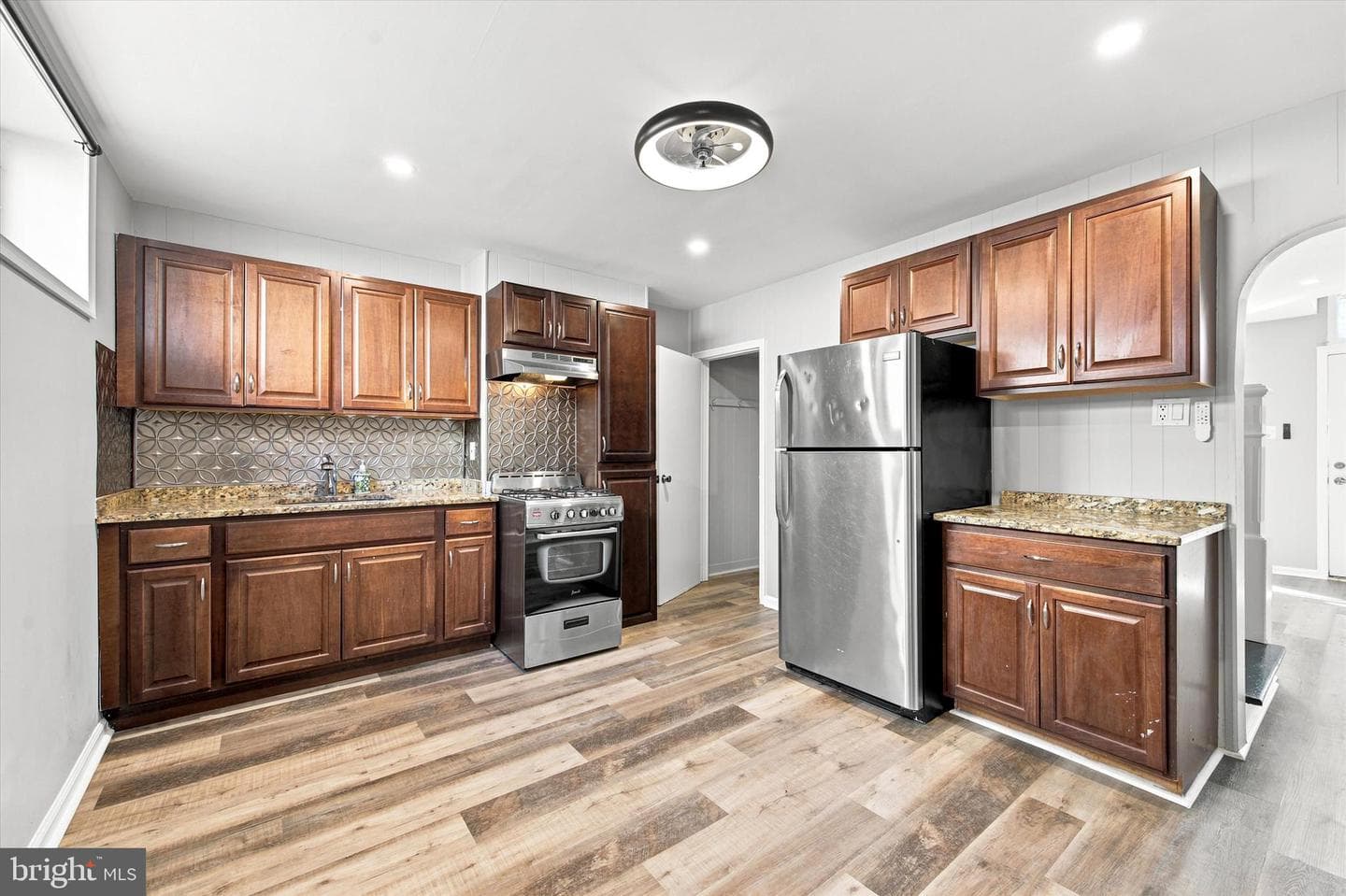 2645 Webb Street photo 4