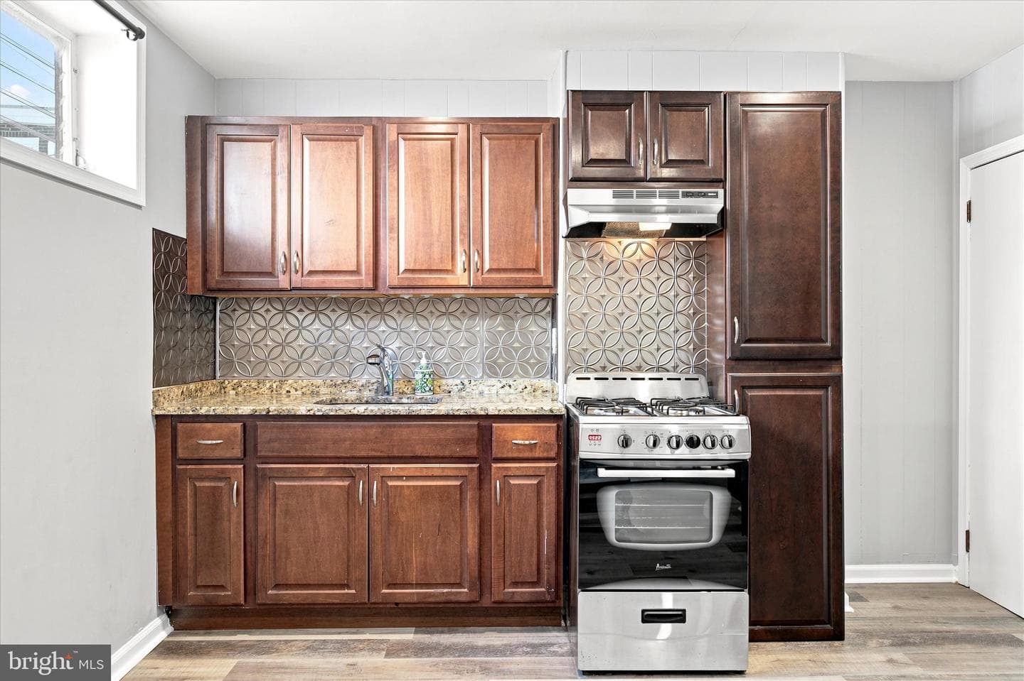 2645 Webb Street photo 5