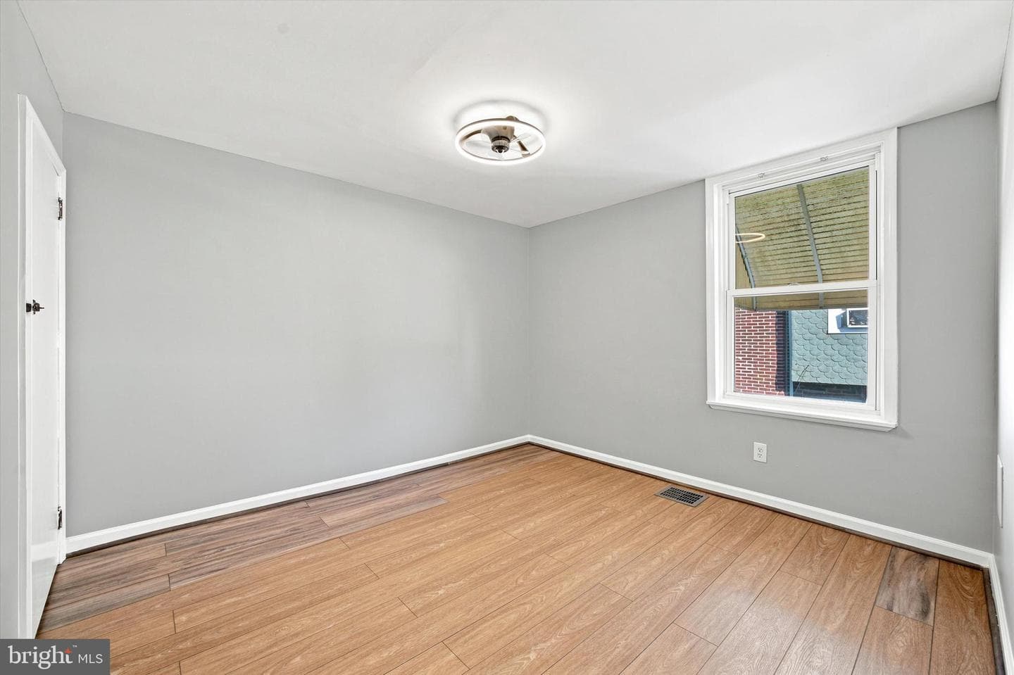 2645 Webb Street photo 9