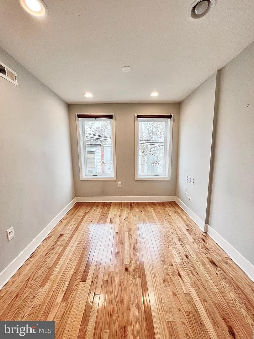 1324 N Newkirk Street photo 16
