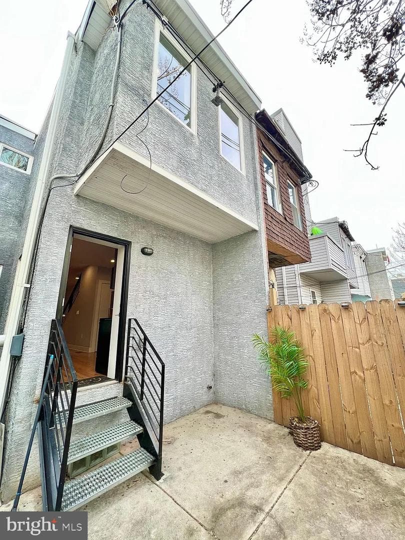 1324 N Newkirk Street photo 27