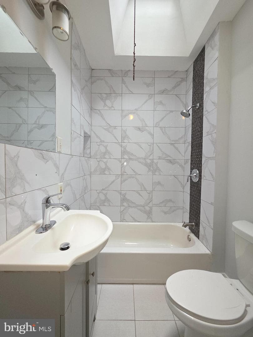 5515 Catharine Street photo 10