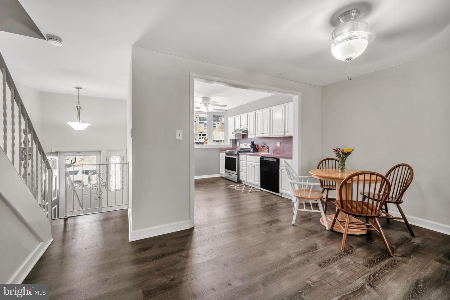 3116 Holly Road photo 6