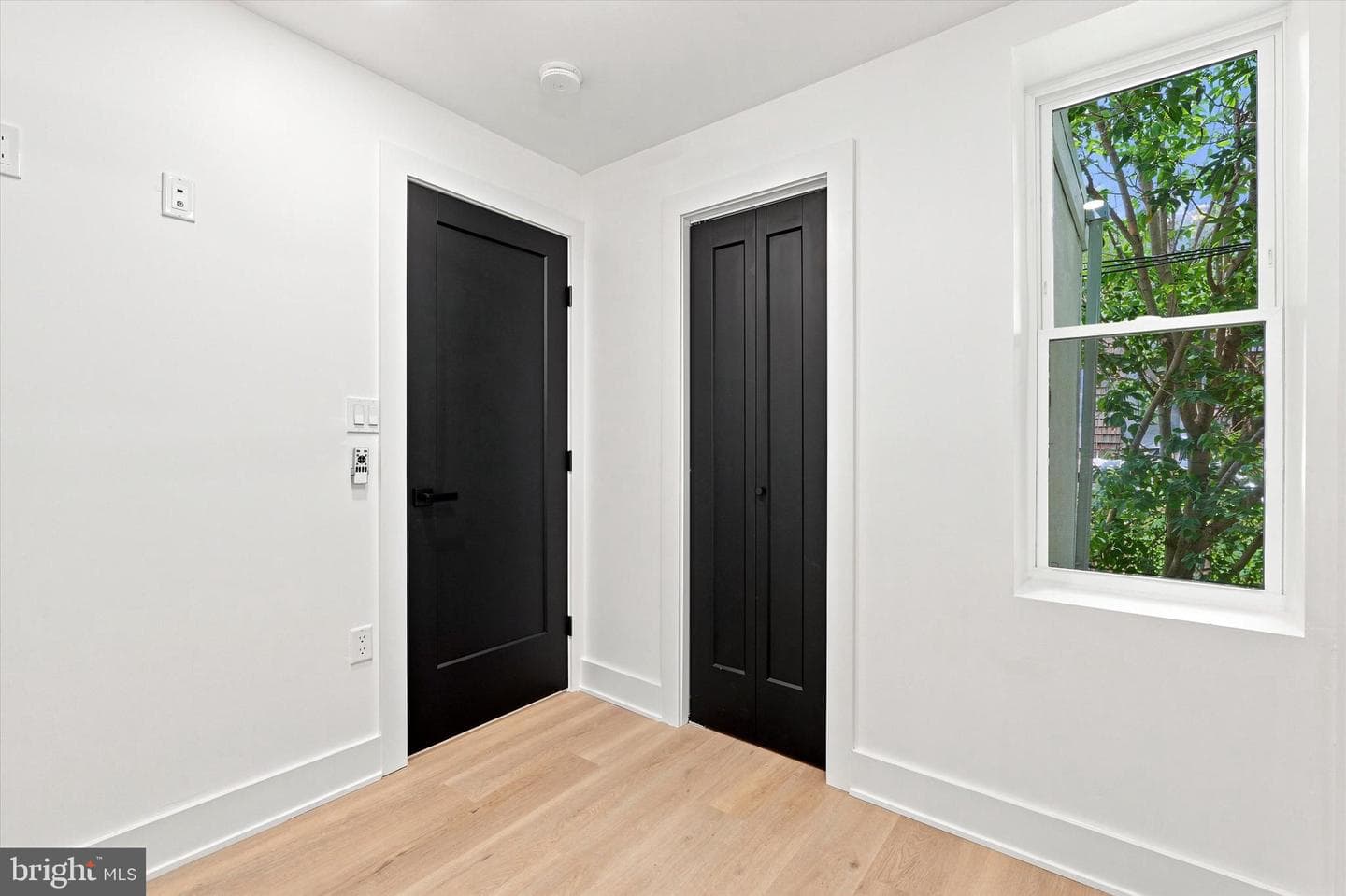 2233 Mcclellan Street photo 12