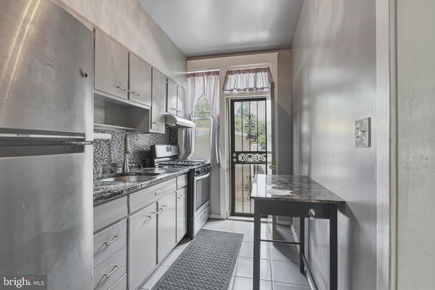 1653 W Mentor Street photo 12
