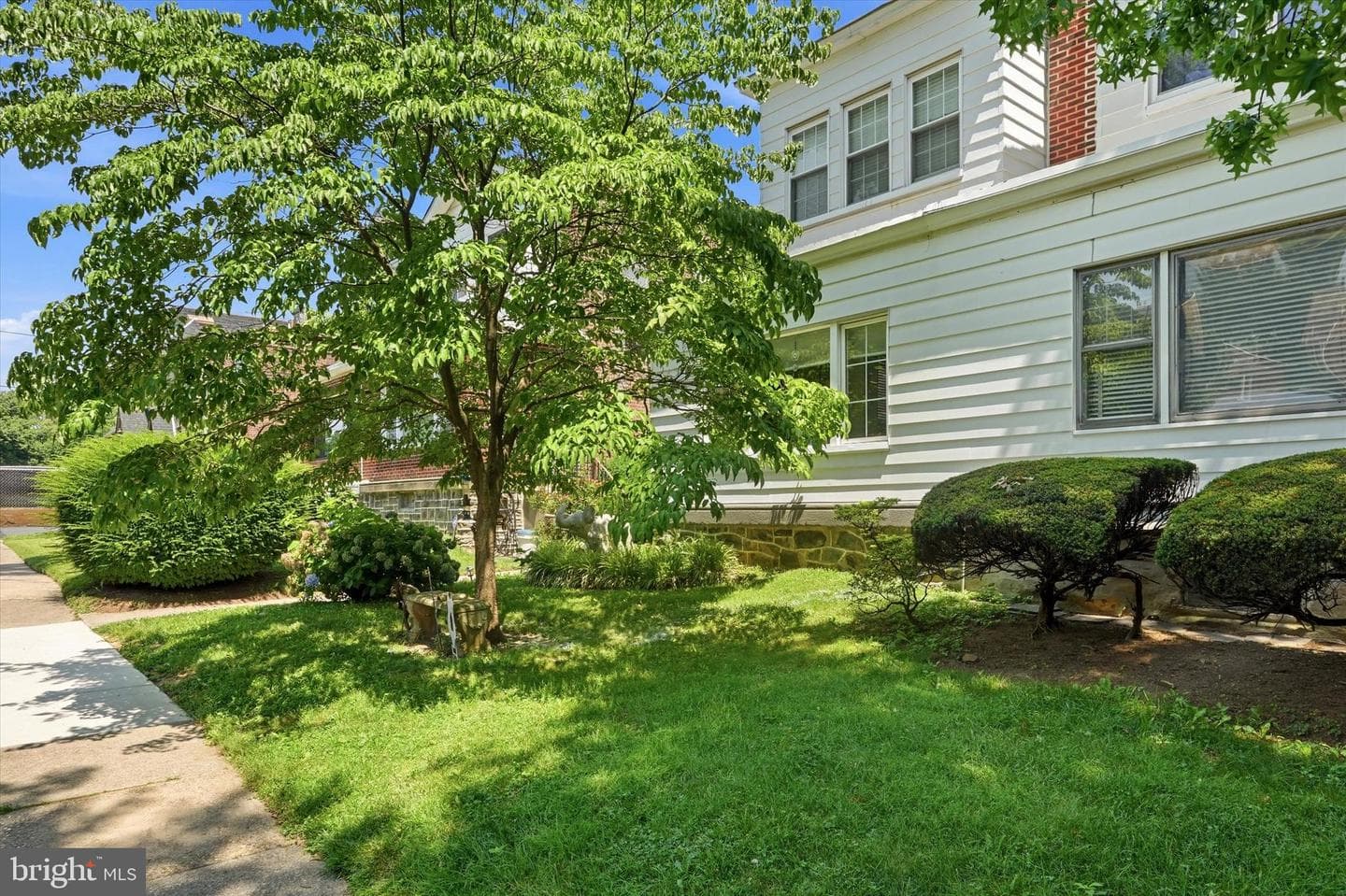 955 Allengrove Street, Philadelphia