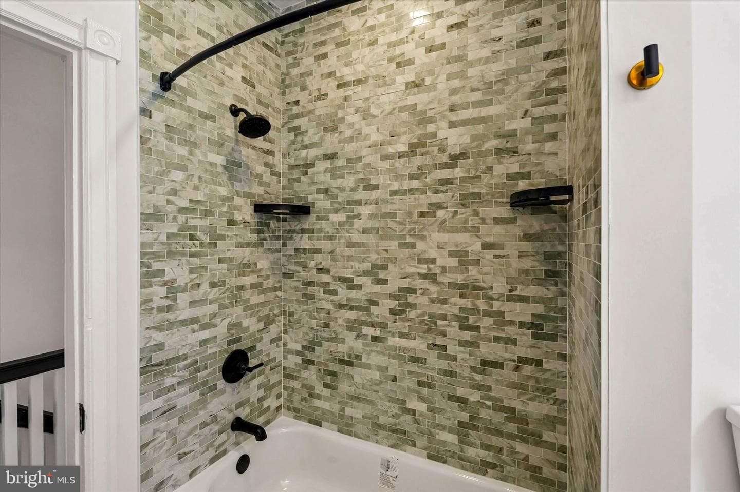 451 E Walnut Lane photo 37