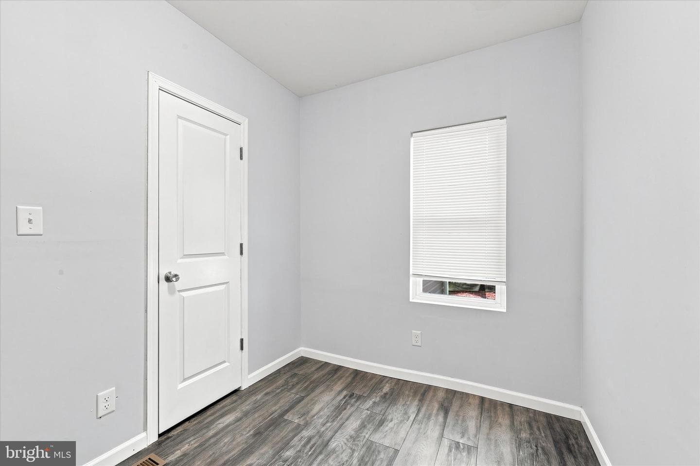 5360 Morris Street photo 20