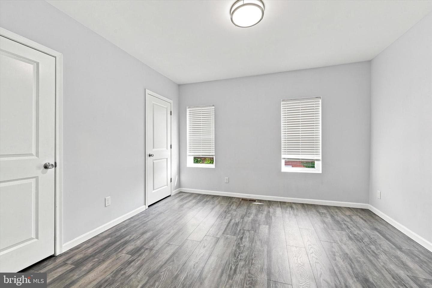 5360 Morris Street photo 22