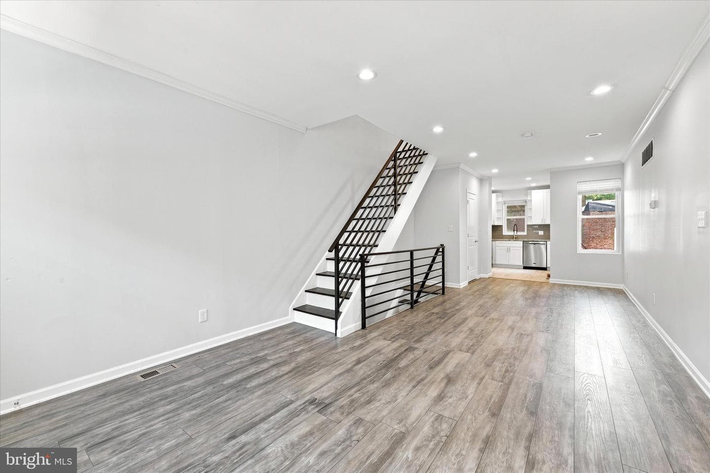 5360 Morris Street photo 3