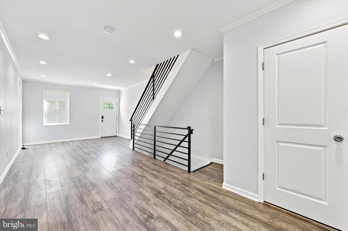 5360 Morris Street photo 4