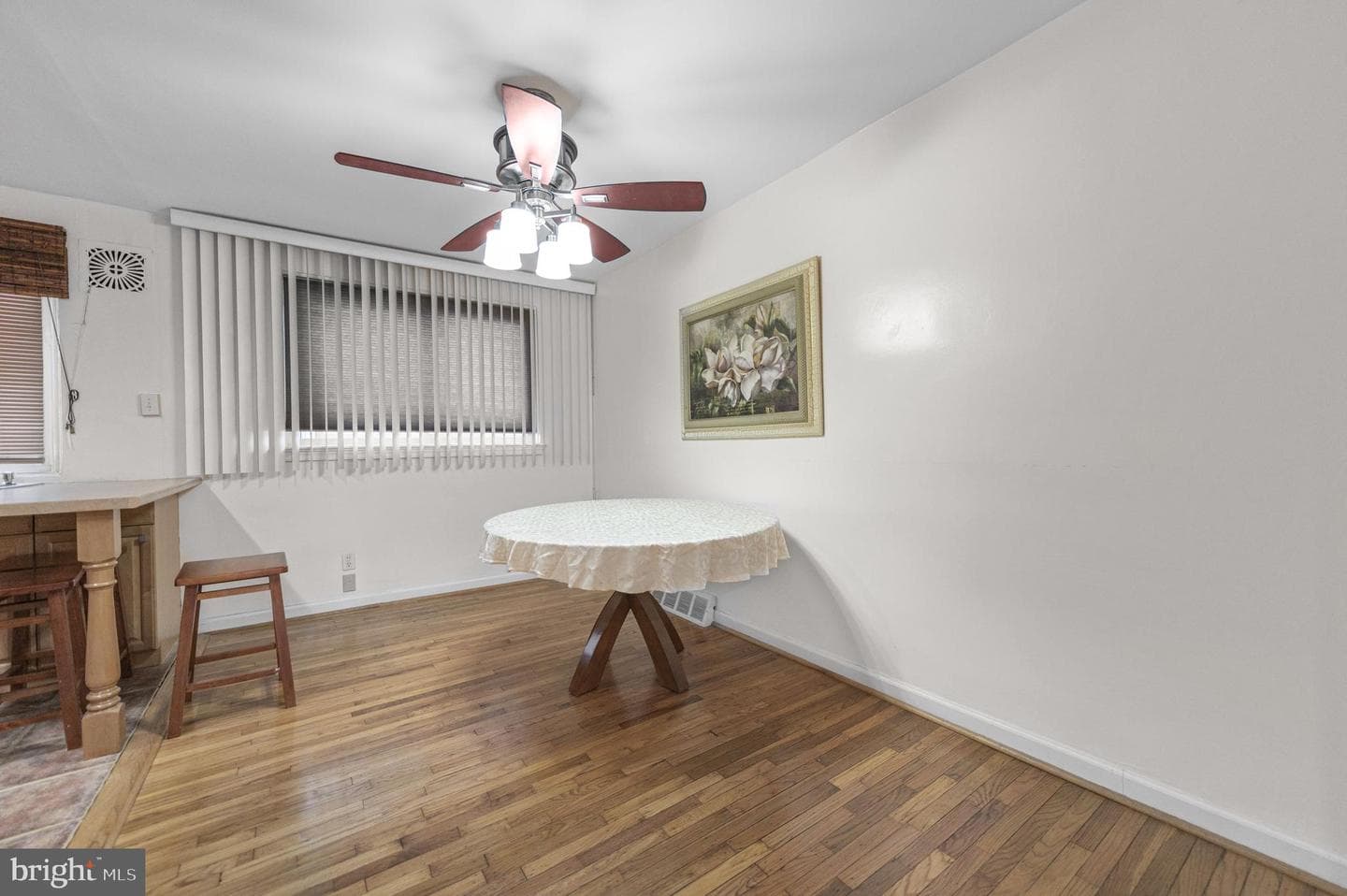 8504 Forrest Avenue photo 10