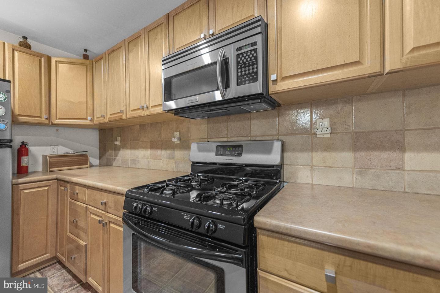 8504 Forrest Avenue photo 4
