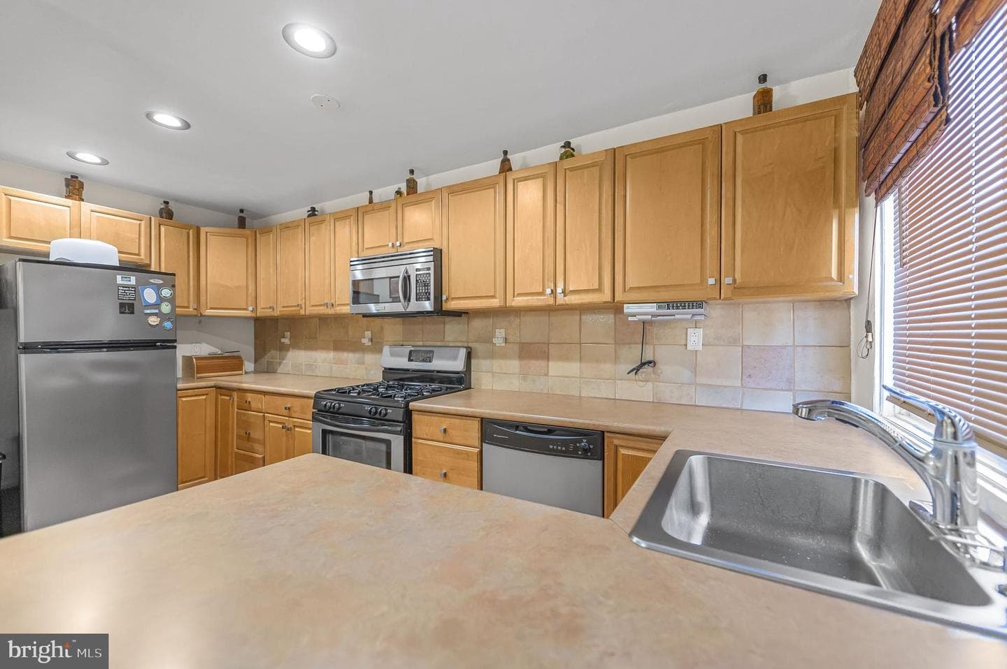 8504 Forrest Avenue photo 8