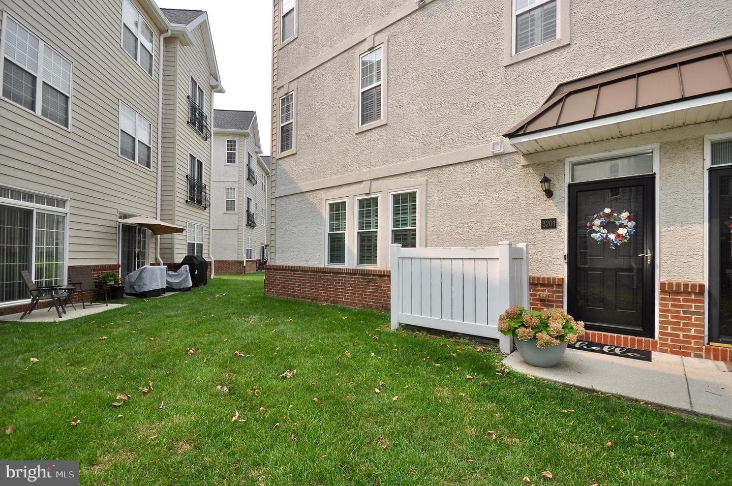 3201 Capri Drive photo 4