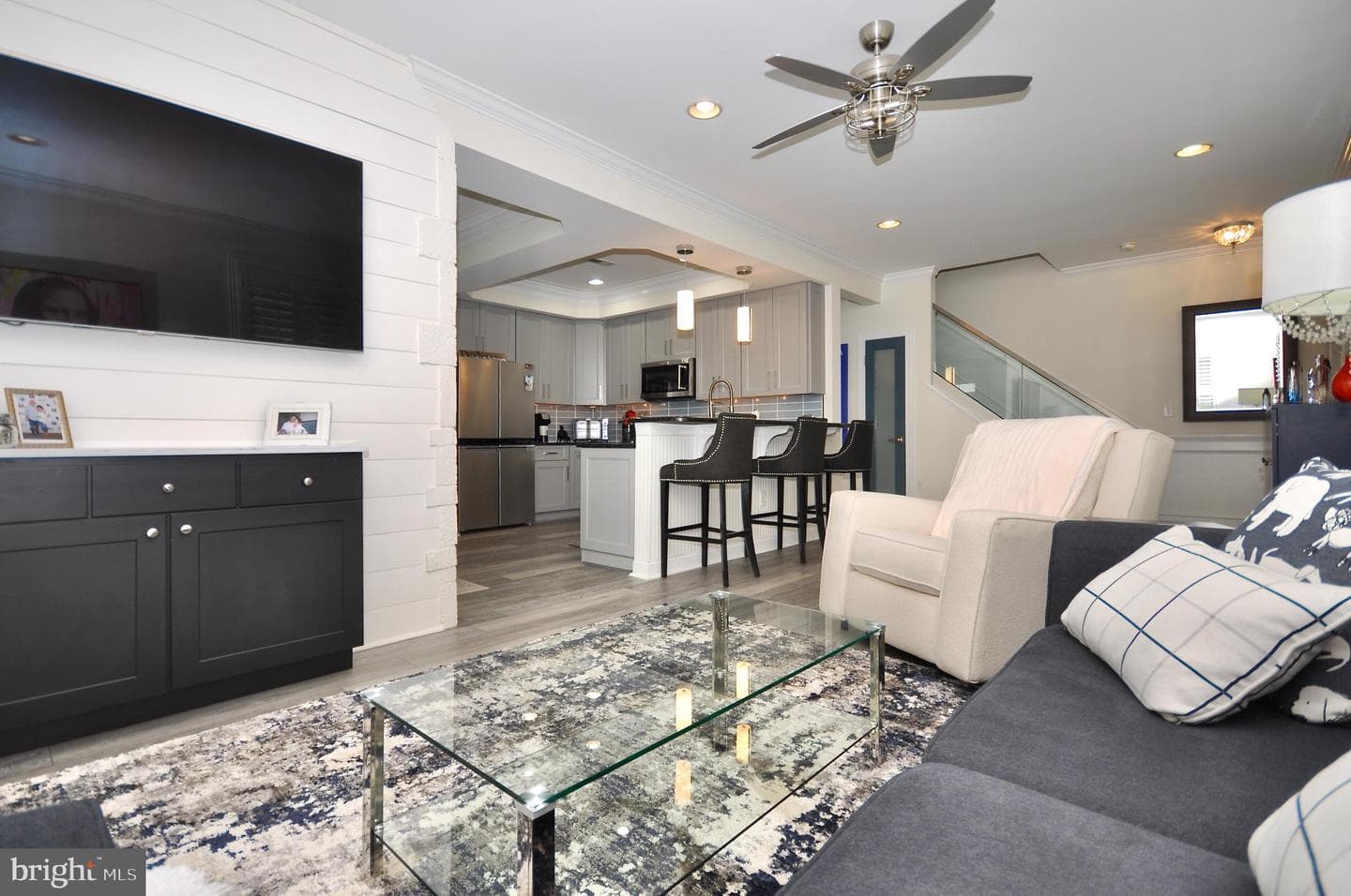 3201 Capri Drive photo 7