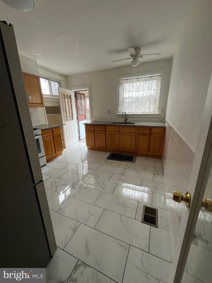 5229 Tabor Road photo 6