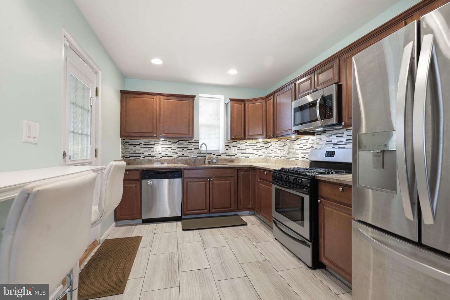 2505 S Philip Street photo 15