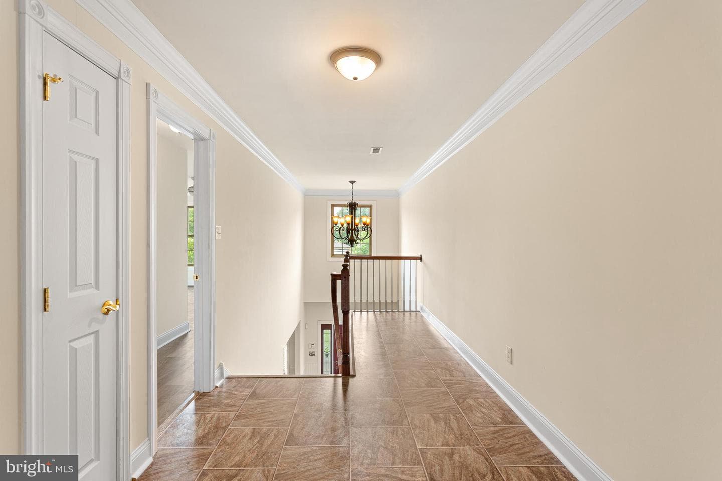 929 Alburger Avenue photo 36