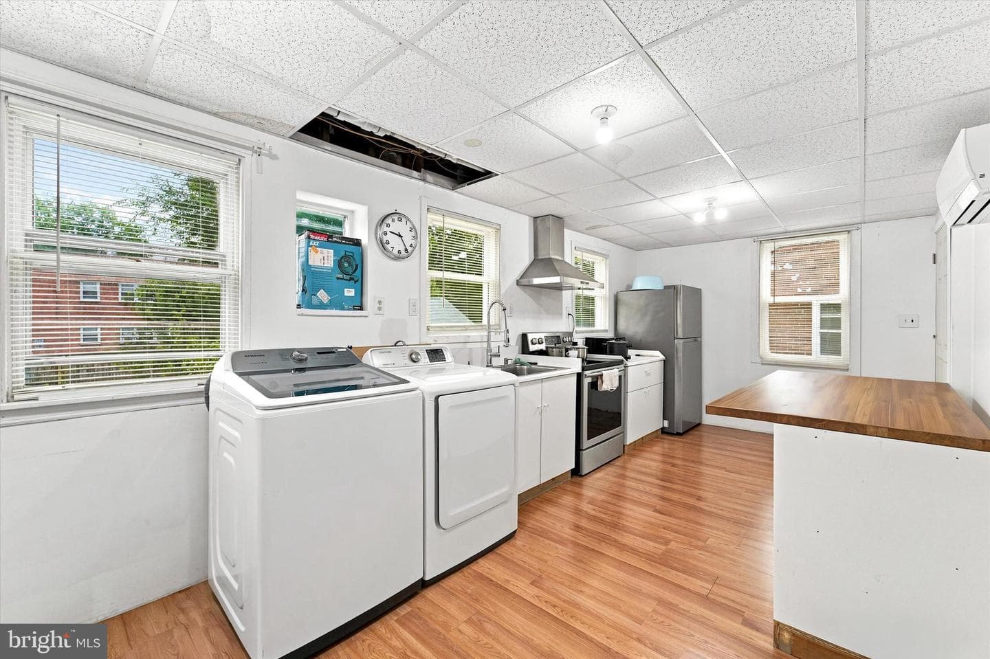 7331 Dorcas Street photo 9