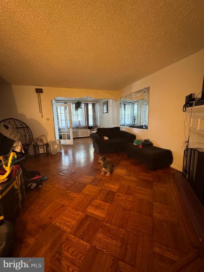 3236 Wellington Street photo 4