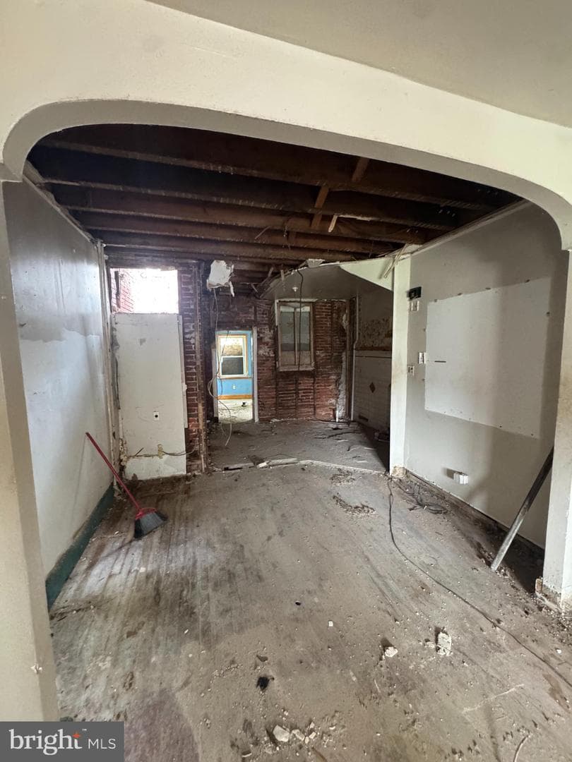1203 S Peach Street photo 6
