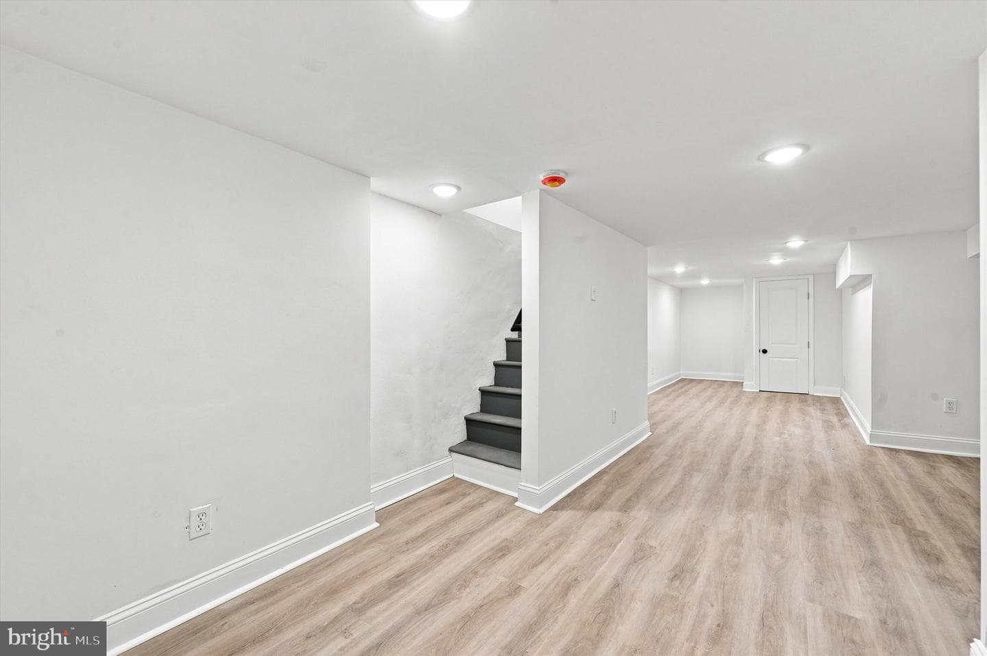 5539 Regent Street photo 24