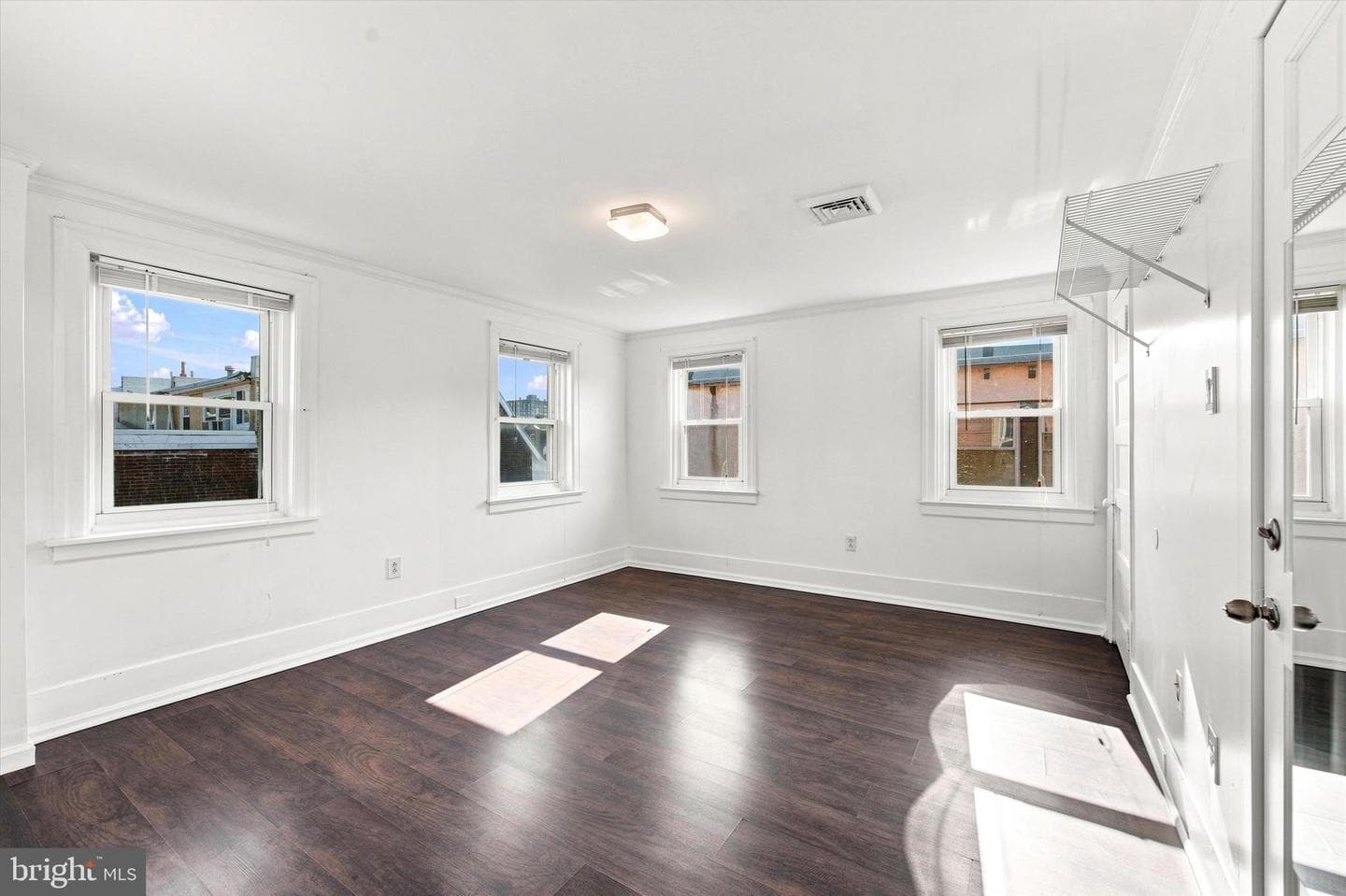 4518 Walnut Street photo 28