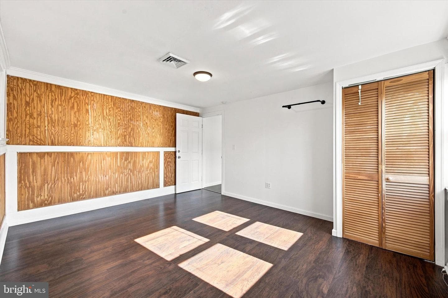 4518 Walnut Street photo 32