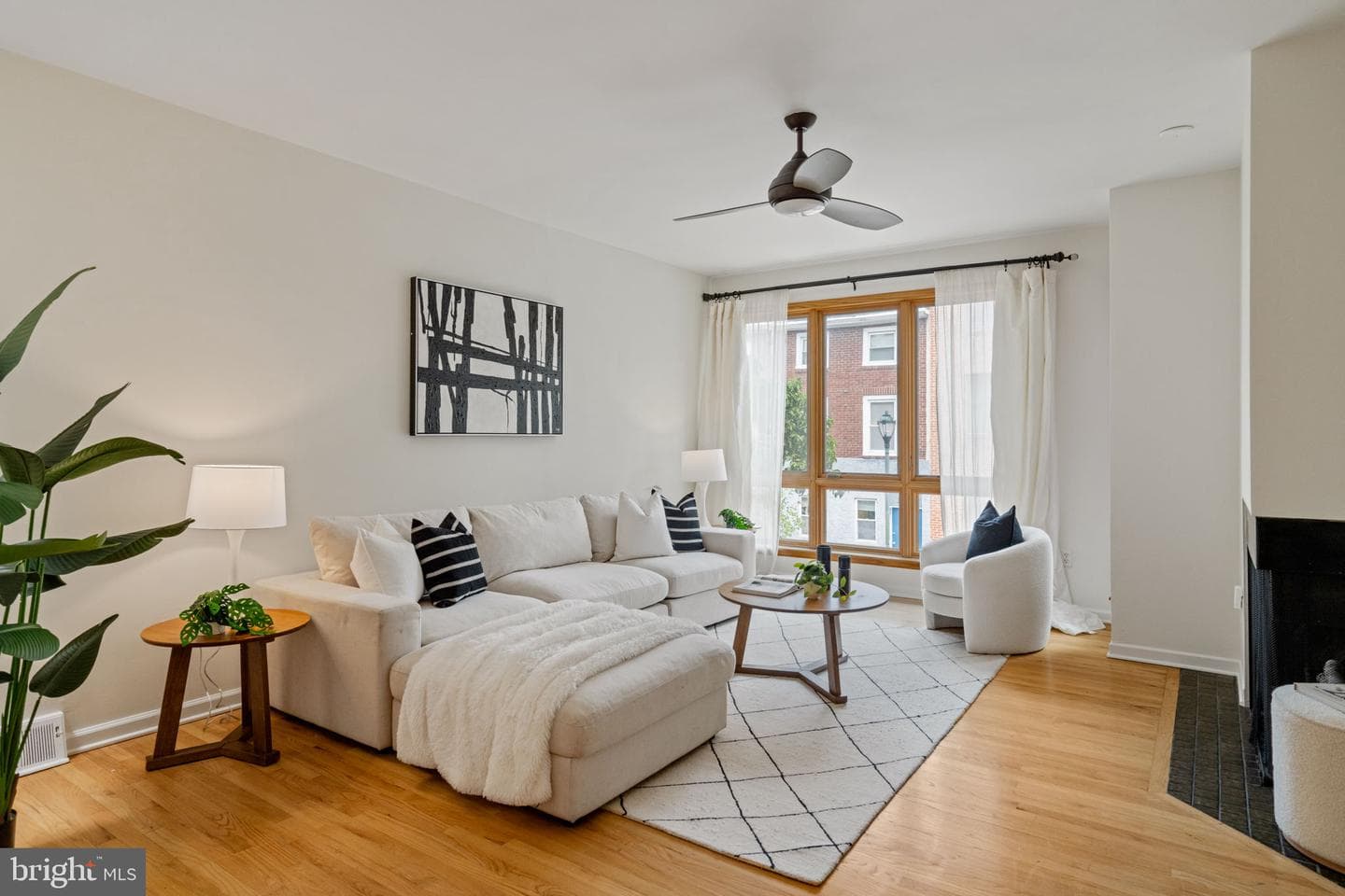 2046 South Street photo 12