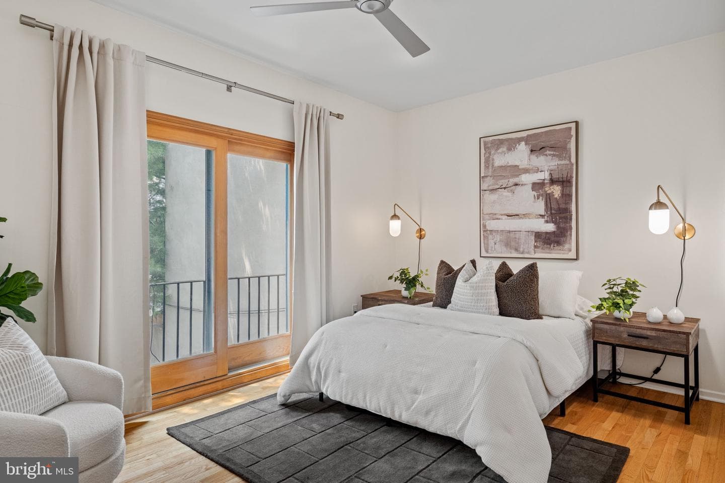 2046 South Street photo 18